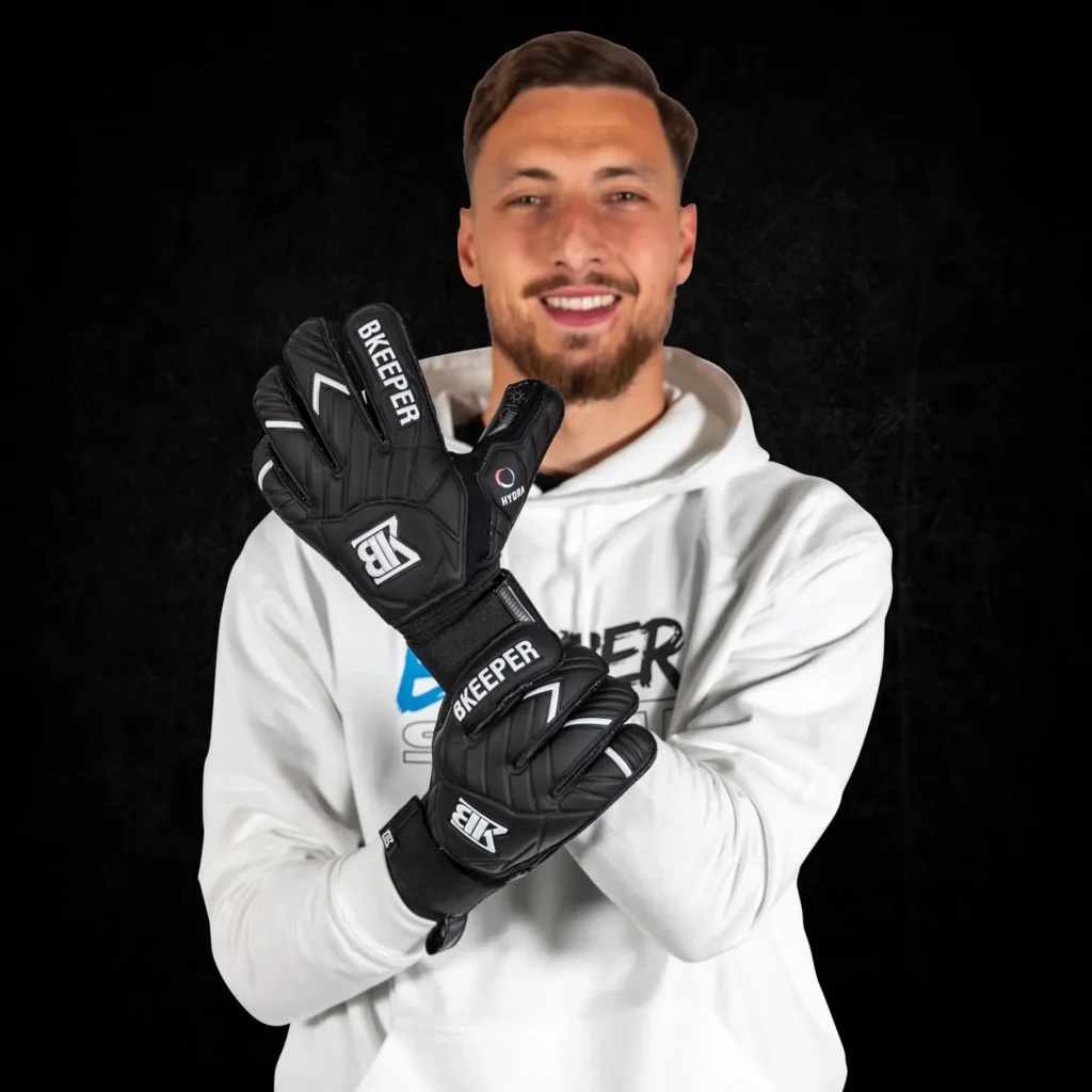Hydra Black goalkeeper gloves